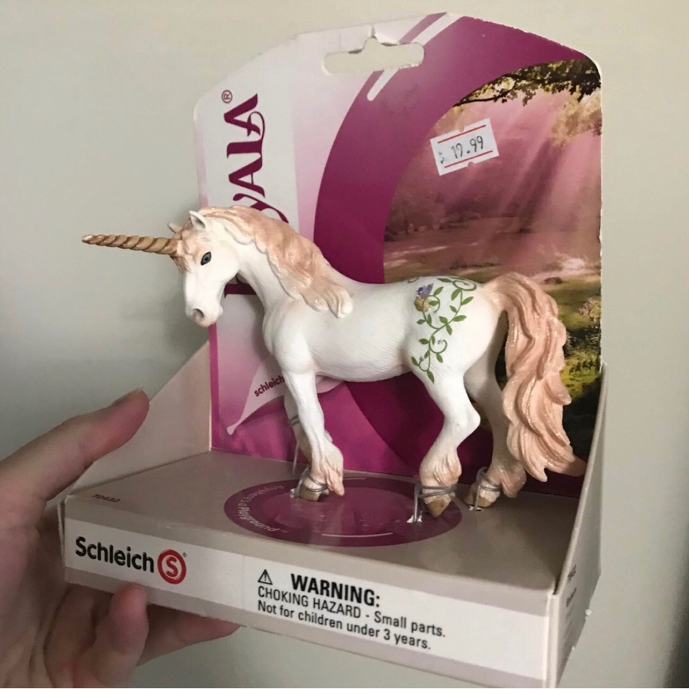 Schleich Retired White Unicorn Figurine